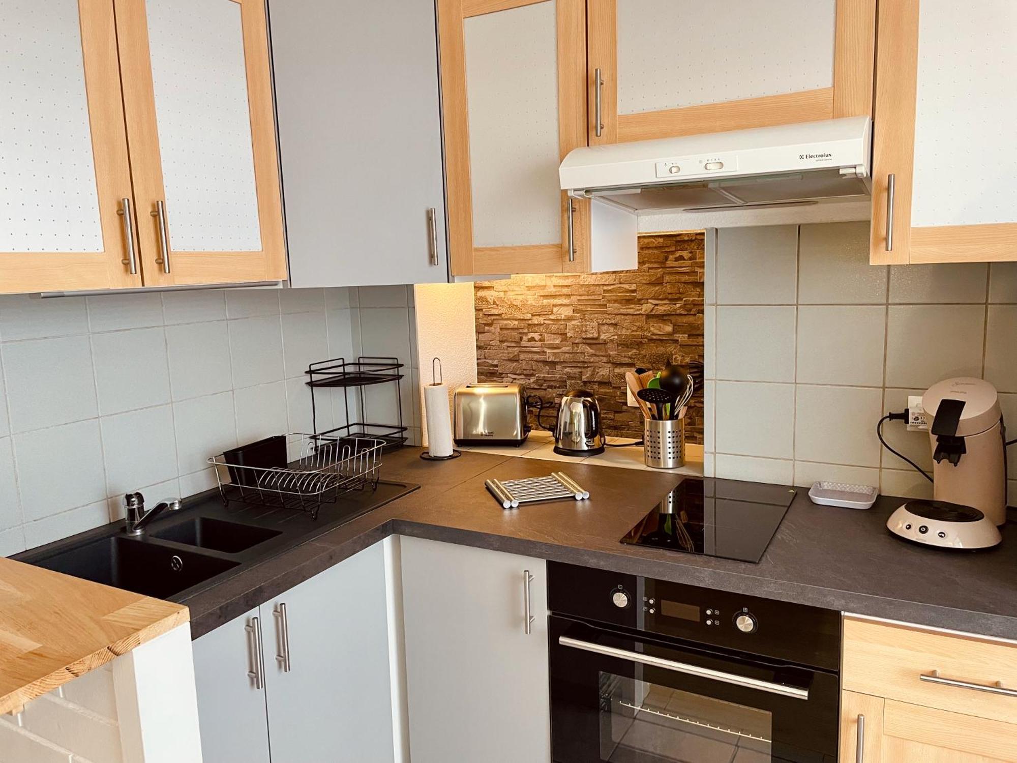 Joli Appartement Avec Parking Монбельяр Экстерьер фото