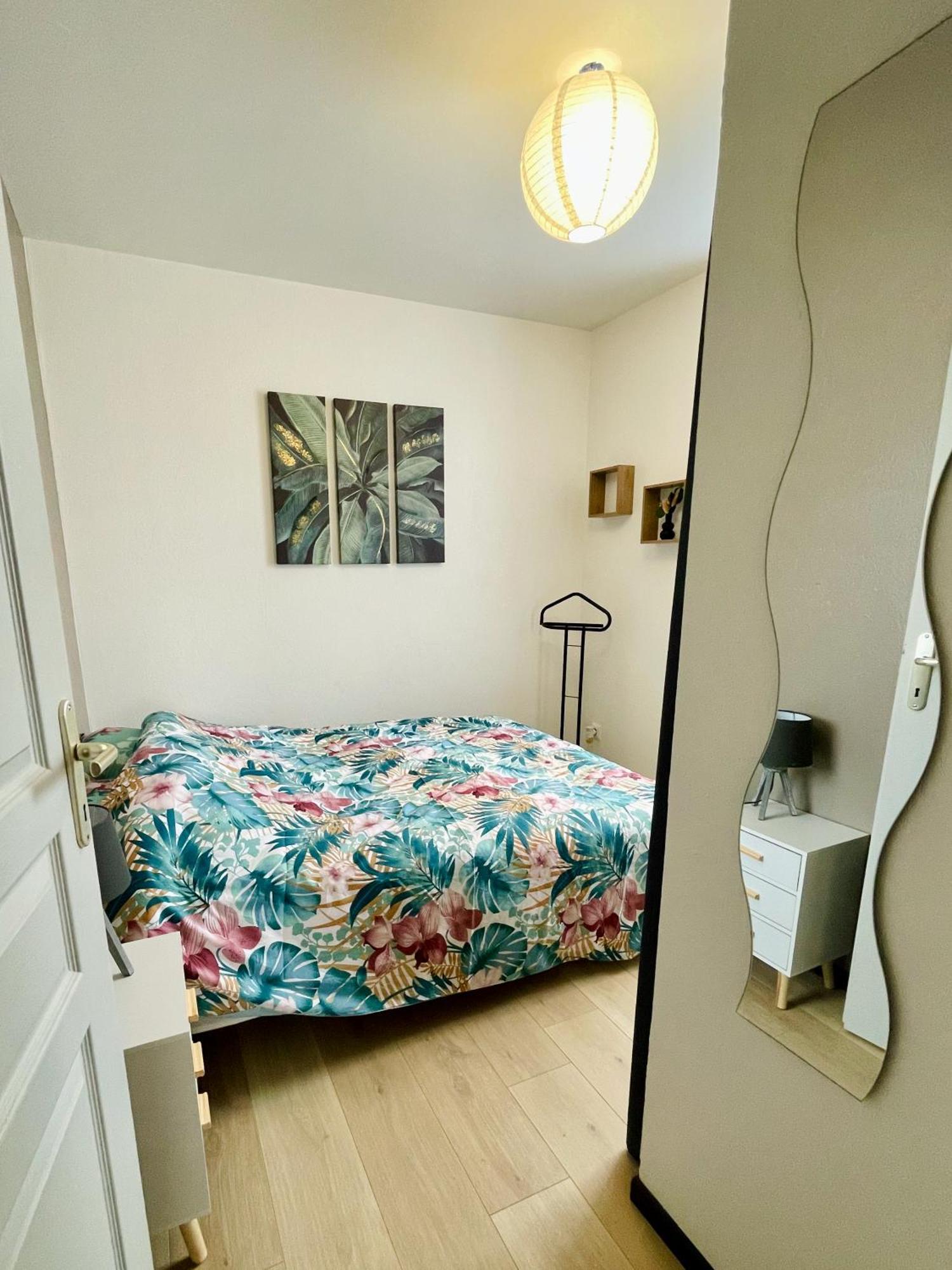 Joli Appartement Avec Parking Монбельяр Экстерьер фото